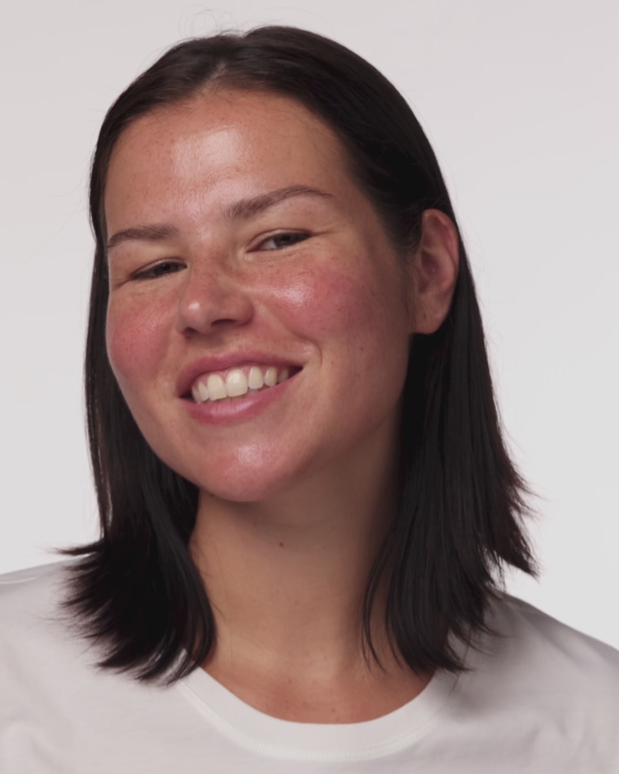 Carica il video: _protocollo-skincare-pelle-sensibile-rossori